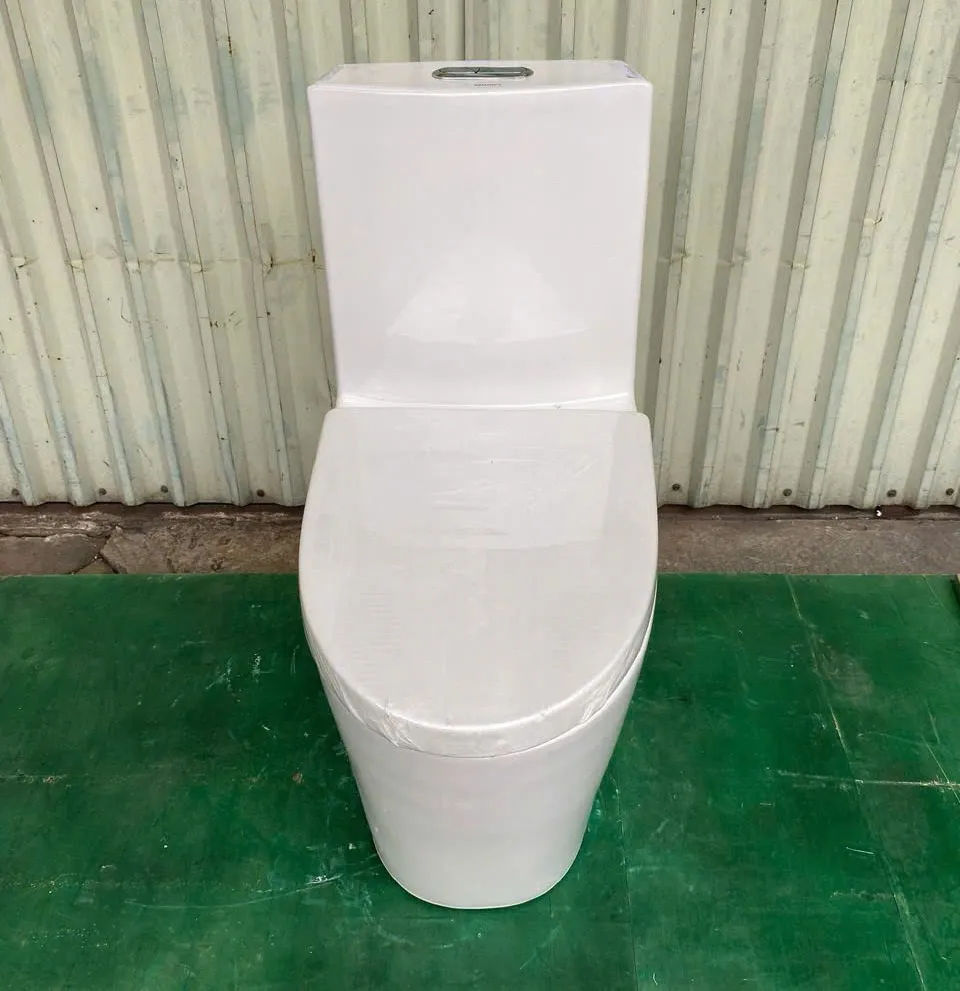 Bồn cầu thoát ngang Kamanda 6699