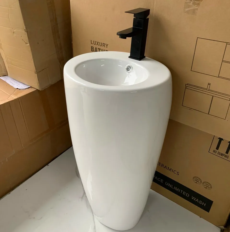 Chậu chân đứng bằng sứ 