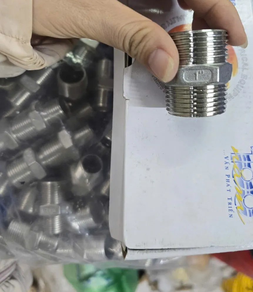 Kép đúc inox 304 ống DN25 ren 33mm