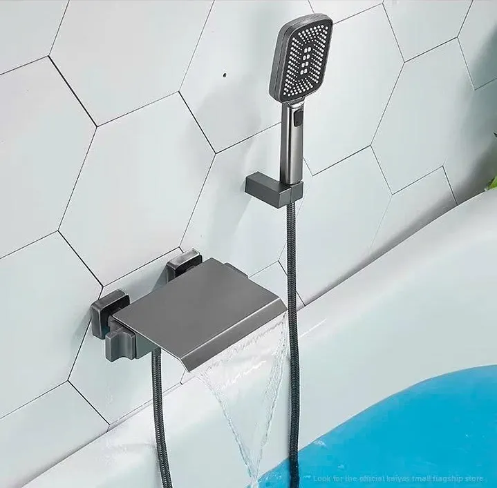 Sen bồn tắm gắn tường màu ghi BTGT01