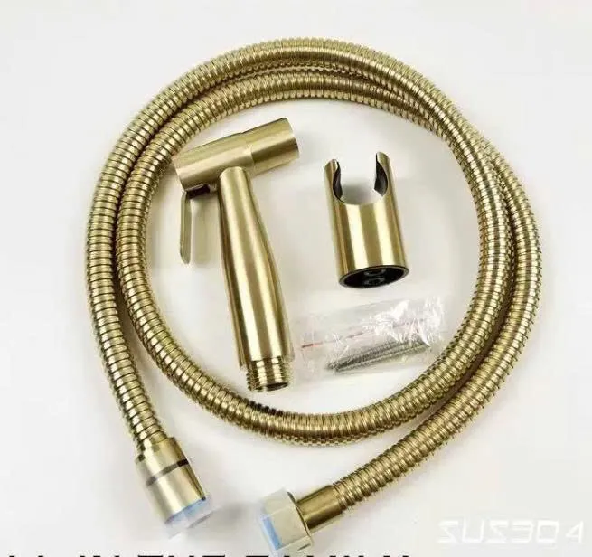 Vòi xịt vệ sinh màu vàng bóng VXVB02